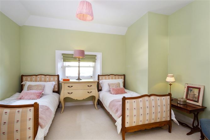 The Cottage, Brennanstown Road, Cabinteely, Dublin 18