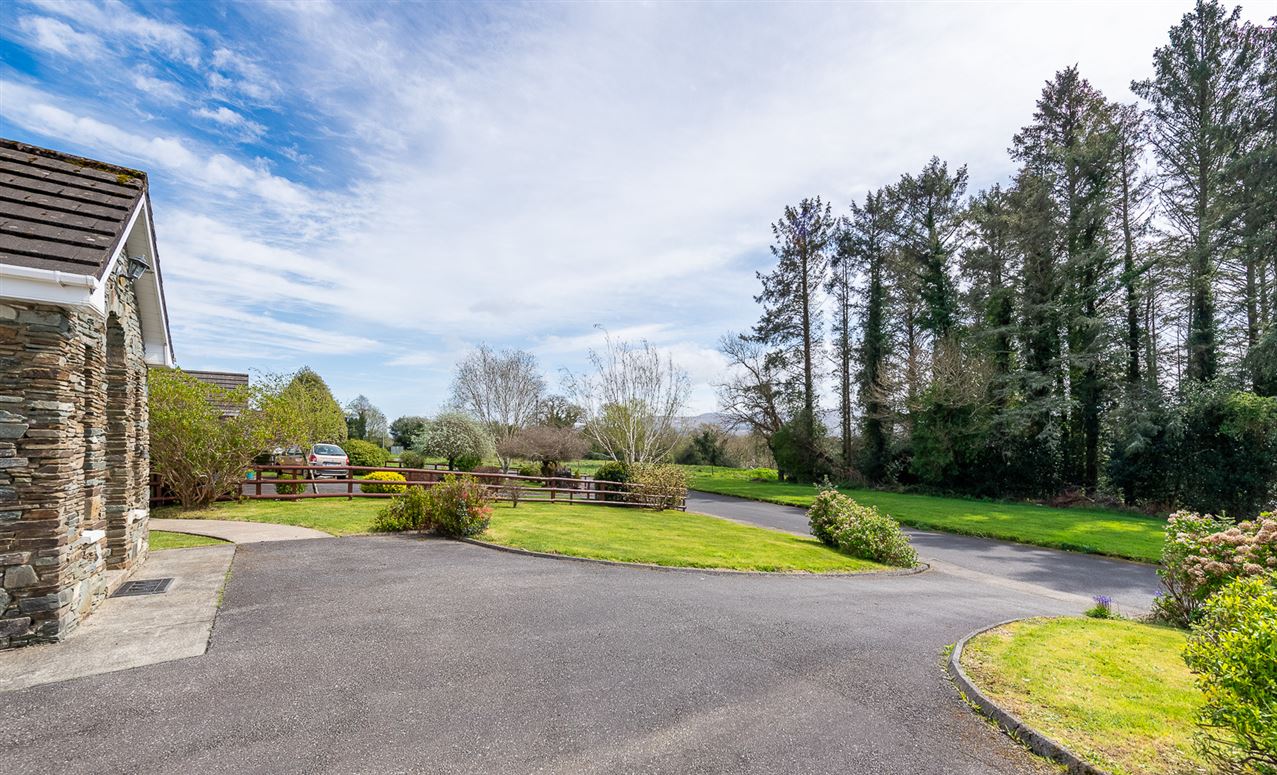 8 Oaklands, Kenmare, Co. Kerry 8 Oaklands, Kenmare, Co. Kerry