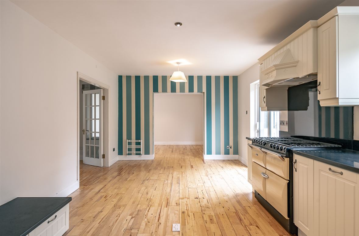 8 Oaklands, Kenmare, Co. Kerry 8 Oaklands, Kenmare, Co. Kerry