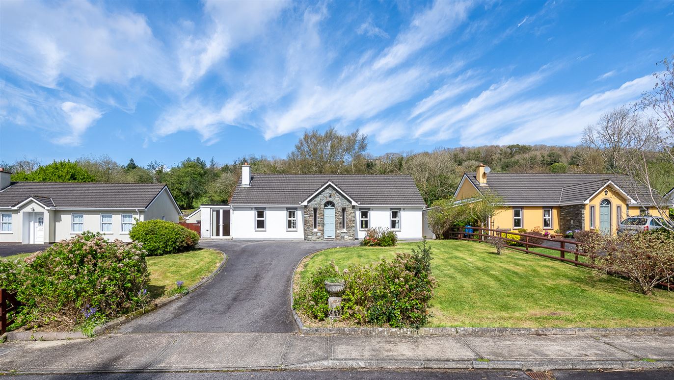 8 Oaklands, Kenmare, Co. Kerry 8 Oaklands, Kenmare, Co. Kerry