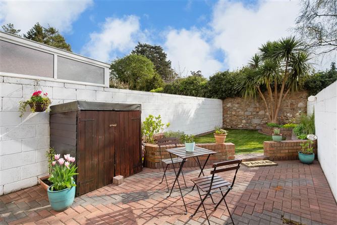 2 Emerald Lodge, Killiney, County Dublin