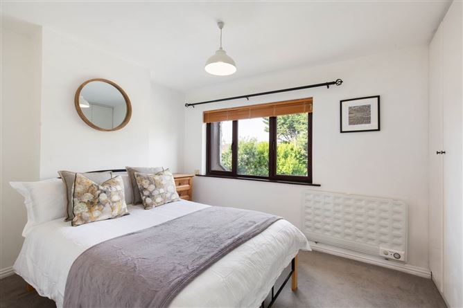 2 Emerald Lodge, Killiney, County Dublin