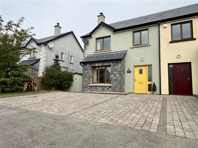 49 Carrowmore Drive, Knock, County Mayo