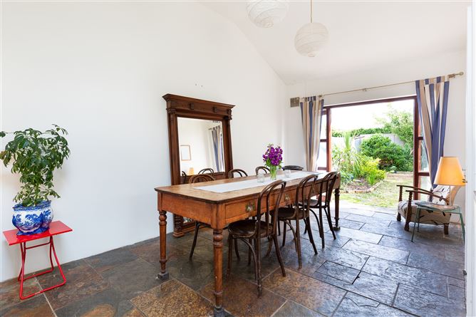 6 St Vincent's Cottages, Blackhorse Ave, Dublin 7