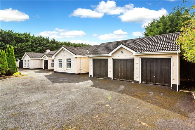 An Teach Bán, Lispopple Cross, Rolestown, Co. Dublin