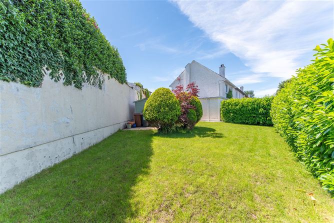 Photo 16 of 31 — 26 Dr. Mannix Road, Salthill, Galway