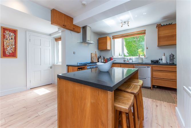 Photo 12 of 31 — 26 Dr. Mannix Road, Salthill, Galway