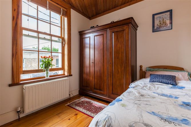 32 Summer Street North, North Circular Road, Dublin 1.
