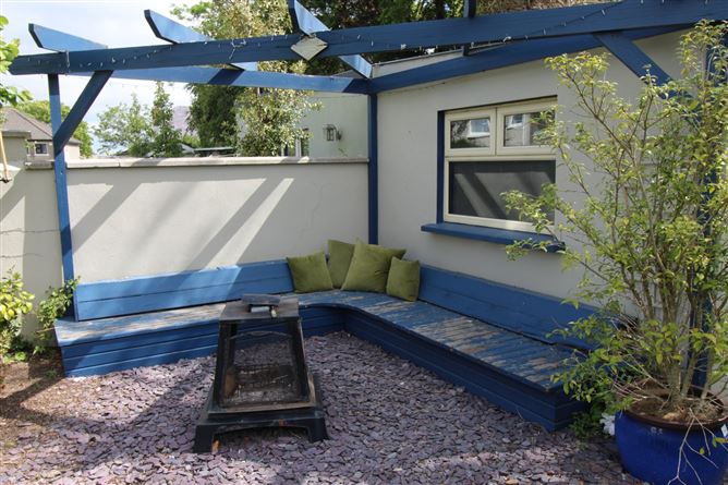 9 Orchard Grove, Newcastle, Co. Dublin