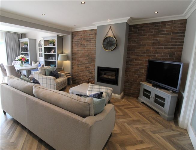 9 Orchard Grove, Newcastle, Co. Dublin