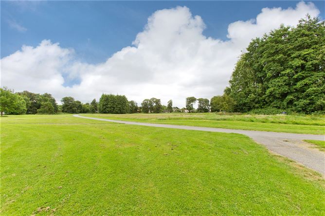 24 Ballyowen Avenue, Lucan, Co. Dublin