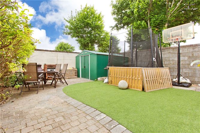 24 Ballyowen Avenue, Lucan, Co. Dublin