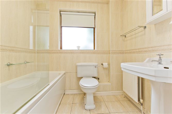 24 Ballyowen Avenue, Lucan, Co. Dublin