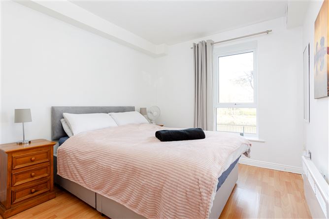 5 Riverbank House, Islandbridge,   Dublin 8