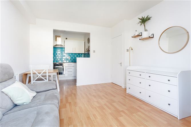 5 Riverbank House, Islandbridge,   Dublin 8