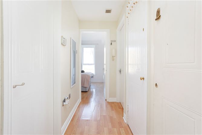 5 Riverbank House, Islandbridge,   Dublin 8