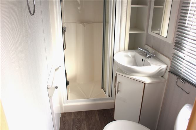 4 Harbour House Mobile, Courtown, Wexford