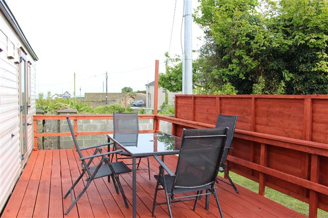 4 Harbour House Mobile, Courtown, Wexford