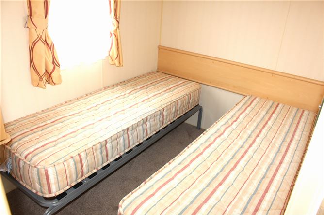 4 Harbour House Mobile, Courtown, Wexford