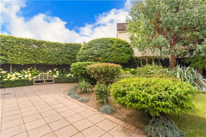 35 Hampton Park, Booterstown, Co. Dublin