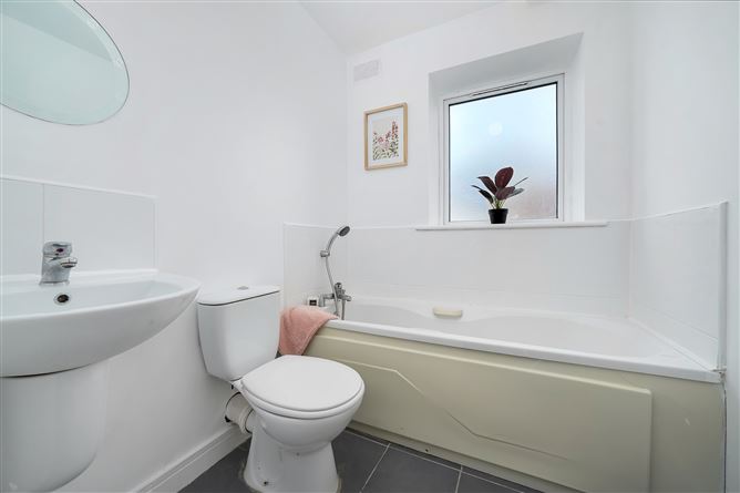 13 Mayeston Square, Finglas, Dublin 11