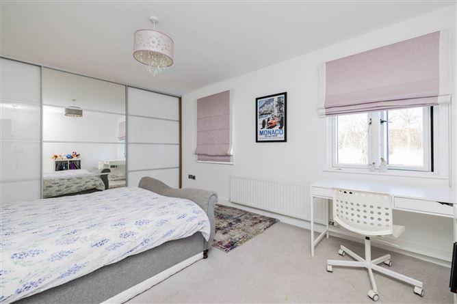 8 The Rise, Malahide, County Dublin
