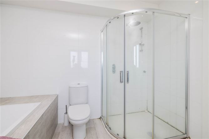 8 The Rise, Malahide, County Dublin