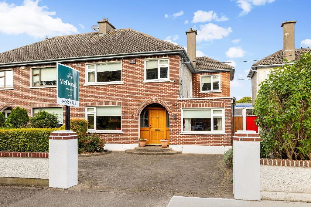 6 Lucan Heights, Lucan, Dublin