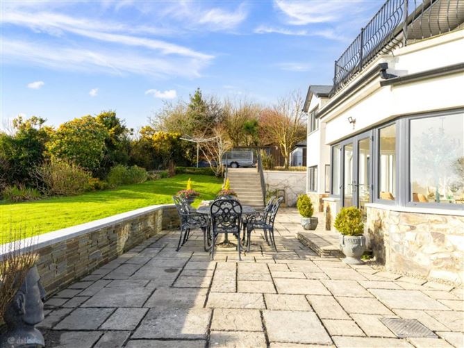 https://photos-a.propertyimages.ie/media/2/8/2/5010282/af34b5fa-9c19-4052-9aa8-eb177891e097_l.jpg