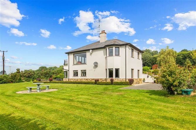https://photos-a.propertyimages.ie/media/2/8/2/5010282/af34b5fa-9c19-4052-9aa8-eb177891e097_l.jpg