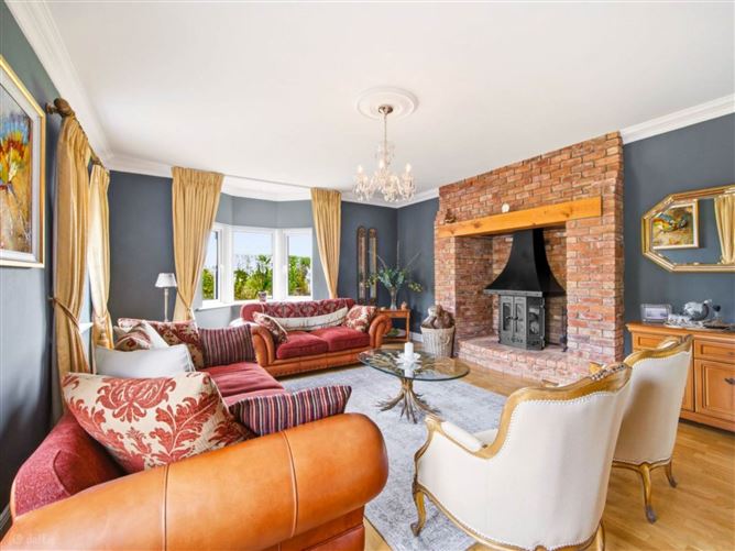 https://photos-a.propertyimages.ie/media/2/8/2/5010282/af34b5fa-9c19-4052-9aa8-eb177891e097_l.jpg