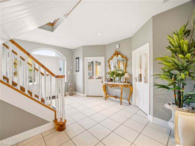 https://photos-a.propertyimages.ie/media/2/8/2/5010282/af34b5fa-9c19-4052-9aa8-eb177891e097_l.jpg