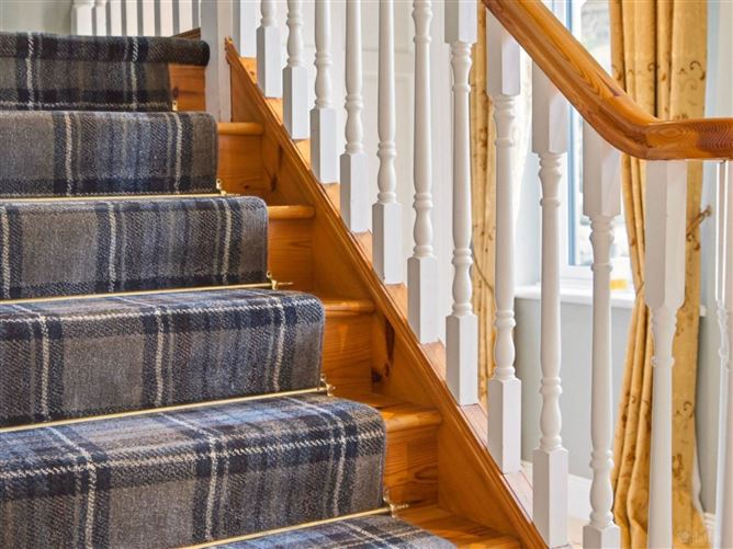 https://photos-a.propertyimages.ie/media/2/8/2/5010282/af34b5fa-9c19-4052-9aa8-eb177891e097_l.jpg