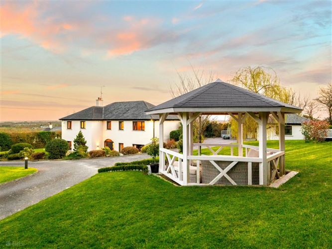 https://photos-a.propertyimages.ie/media/2/8/2/5010282/af34b5fa-9c19-4052-9aa8-eb177891e097_l.jpg