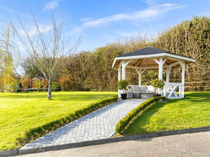 https://photos-a.propertyimages.ie/media/2/8/2/5010282/af34b5fa-9c19-4052-9aa8-eb177891e097_l.jpg