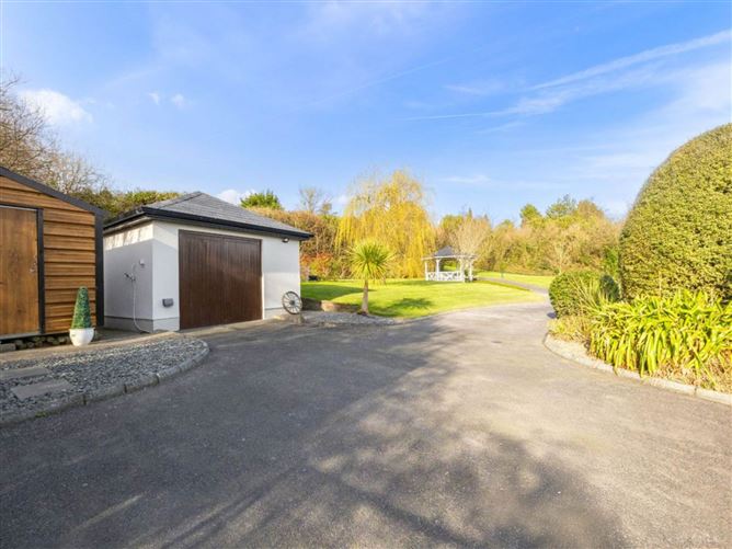 https://photos-a.propertyimages.ie/media/2/8/2/5010282/af34b5fa-9c19-4052-9aa8-eb177891e097_l.jpg