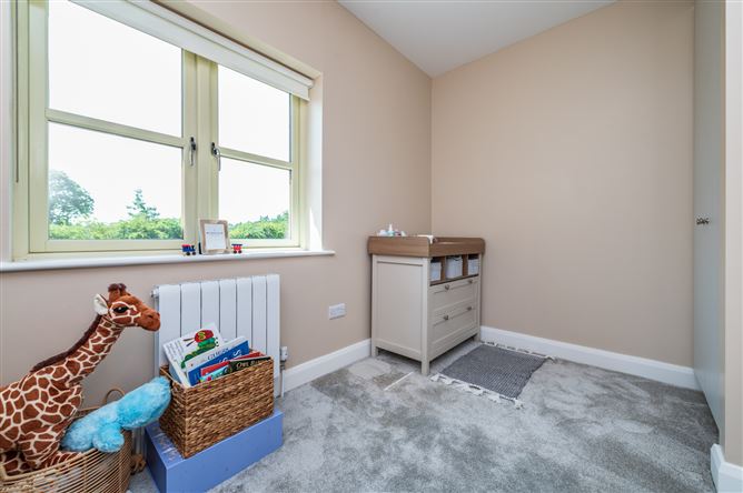 https://photos-a.propertyimages.ie/media/2/8/2/5015282/4760eb9c-3c04-4ff5-9b23-ea1c722f5cfa_l.jpg