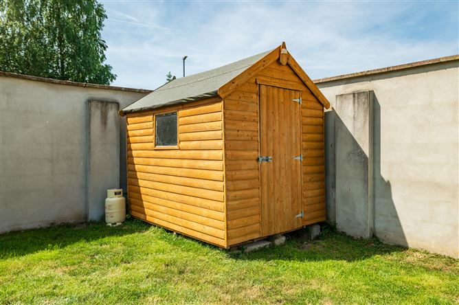 https://photos-a.propertyimages.ie/media/2/8/2/5015282/4760eb9c-3c04-4ff5-9b23-ea1c722f5cfa_l.jpg