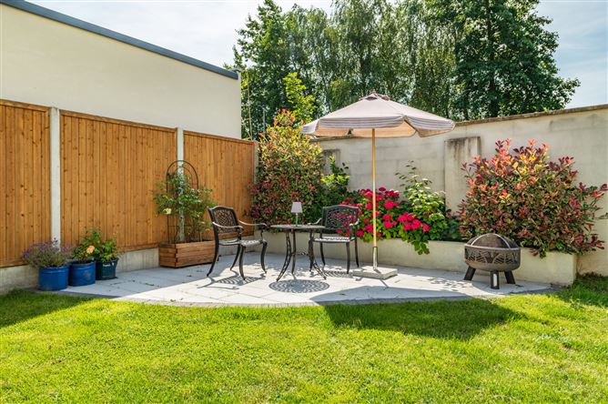 https://photos-a.propertyimages.ie/media/2/8/2/5015282/4760eb9c-3c04-4ff5-9b23-ea1c722f5cfa_l.jpg