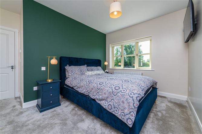 https://photos-a.propertyimages.ie/media/2/8/2/5015282/4760eb9c-3c04-4ff5-9b23-ea1c722f5cfa_l.jpg