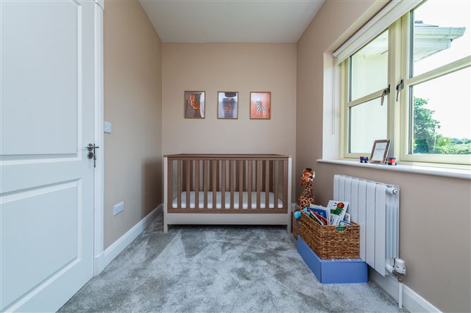 https://photos-a.propertyimages.ie/media/2/8/2/5015282/4760eb9c-3c04-4ff5-9b23-ea1c722f5cfa_l.jpg