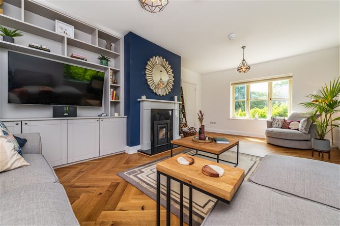 https://photos-a.propertyimages.ie/media/2/8/2/5015282/4760eb9c-3c04-4ff5-9b23-ea1c722f5cfa_l.jpg