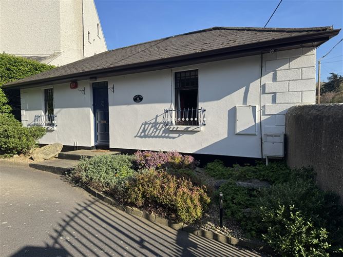 Pilot View Lodge, Harbour Road, Dalkey, Co. Dublin