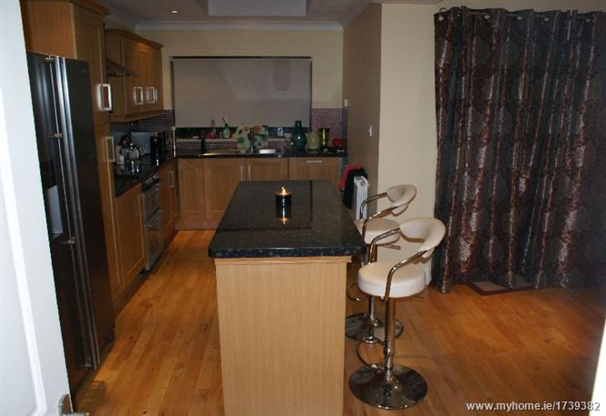 19 Mount Eagle View, Leopardstown, Dublin 18