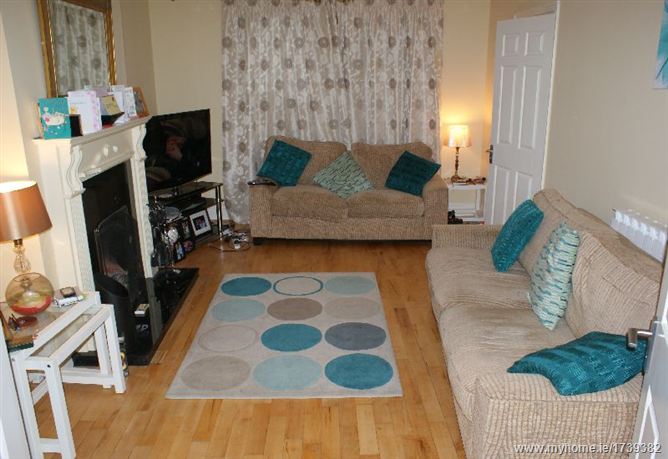Photo 6 of 14 — 19 Mount Eagle View, Leopardstown, Dublin 18