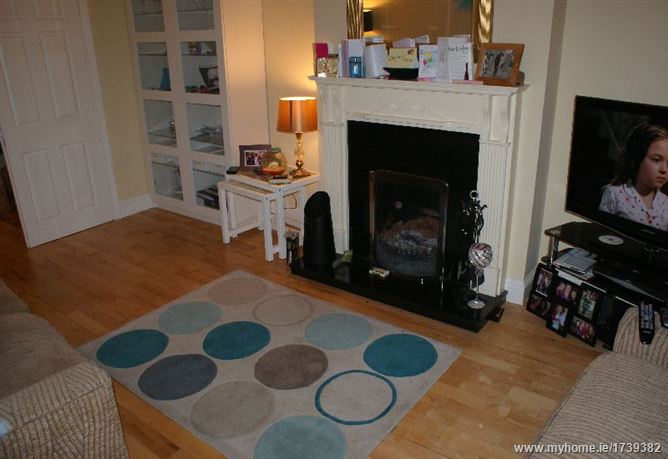 Photo 7 of 14 — 19 Mount Eagle View, Leopardstown, Dublin 18
