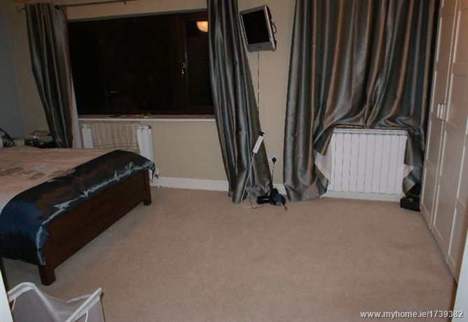 Photo 14 of 14 — 19 Mount Eagle View, Leopardstown, Dublin 18