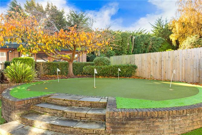 Philippa Lodge, 9 Hainault Park, Foxrock, Dublin 18