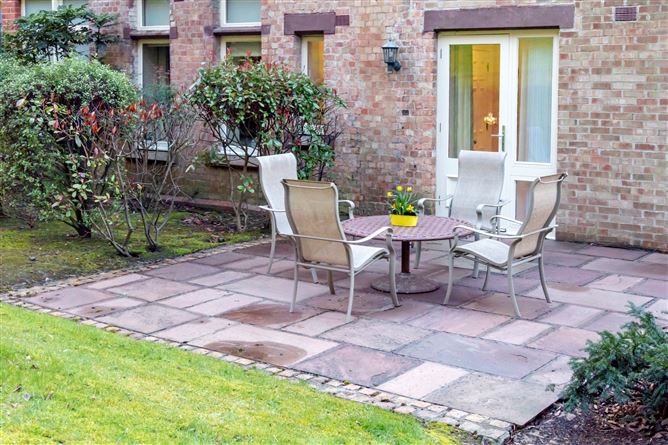 14 Sutton Castle, Sutton, Dublin 13