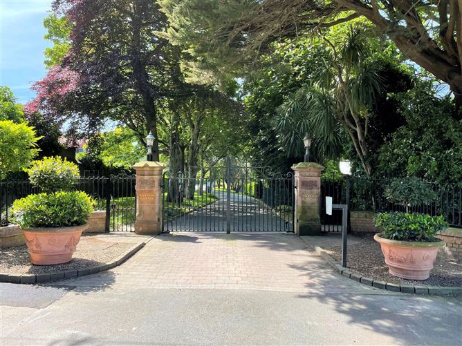 14 Sutton Castle, Sutton, Dublin 13